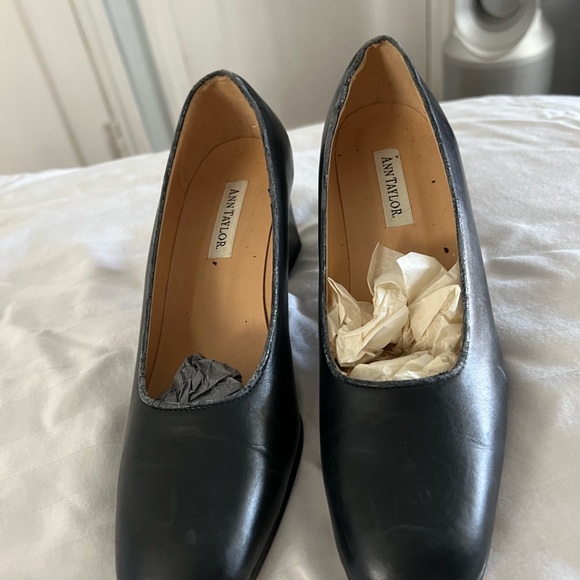 Ann Taylor Black Heels Classic Design - Picture 1 of 13